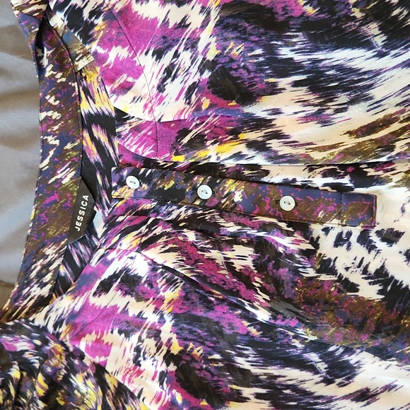 Shirt - Picture 2 of 3